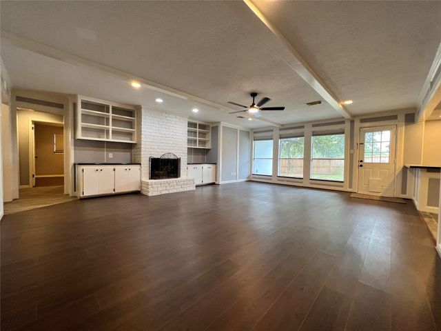 15903 Brookvilla Drive, Houston, TX 77059