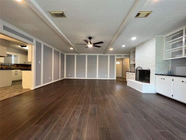 15903 Brookvilla Drive, Houston, TX 77059