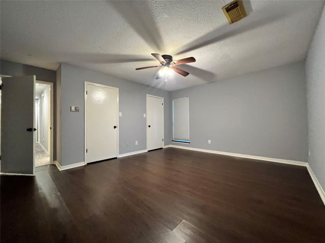 15903 Brookvilla Drive, Houston, TX 77059