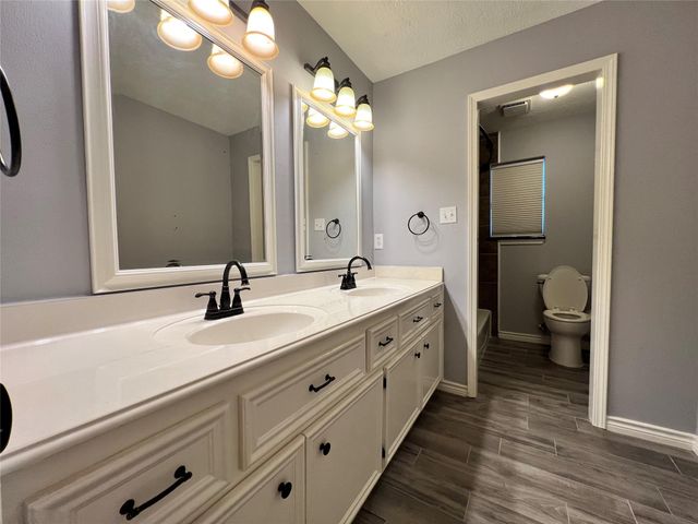 15903 Brookvilla Drive, Houston, TX 77059