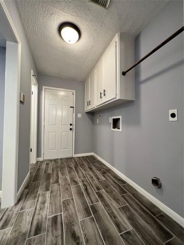 15903 Brookvilla Drive, Houston, TX 77059