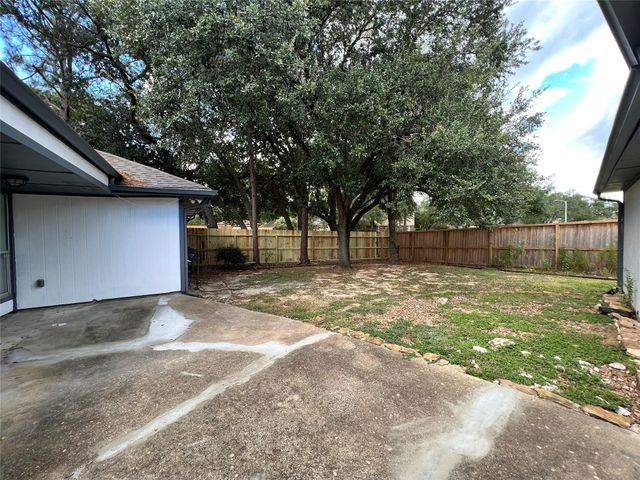 15903 Brookvilla Drive, Houston, TX 77059