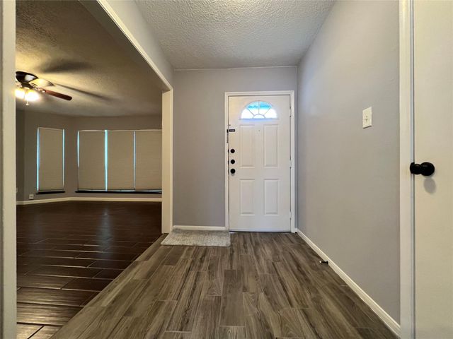 15903 Brookvilla Drive, Houston, TX 77059