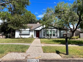 15903 Brookvilla Drive, Houston, TX 77059