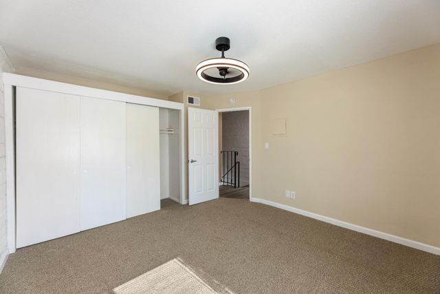 864 Rutledge Dr, Lodi, CA 95242