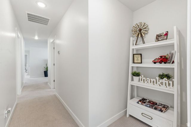 1038 S OLD TOWNE RD, Layton, UT 84041