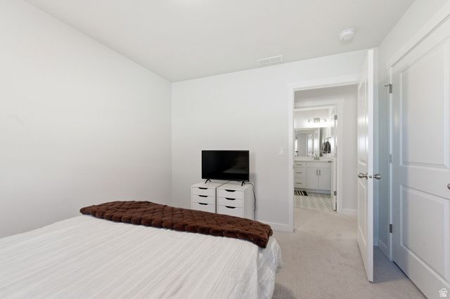 1038 S OLD TOWNE RD, Layton, UT 84041