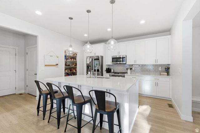 1038 S OLD TOWNE RD, Layton, UT 84041