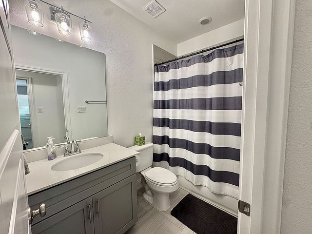 3433 Vista Highlands Lane, Fort Worth, TX 76135