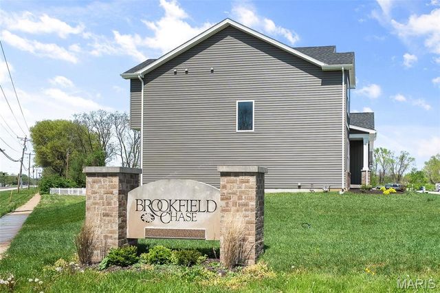 969 Brookfield Chase ct, Florissant, MO 63031