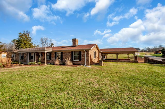 211 W Hills Ter, Dickson, TN 37055