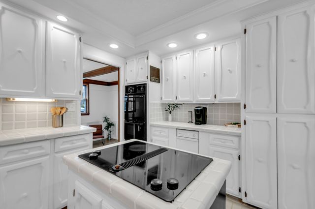 211 W Hills Ter, Dickson, TN 37055