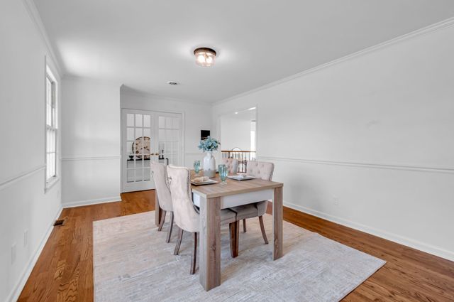 211 W Hills Ter, Dickson, TN 37055