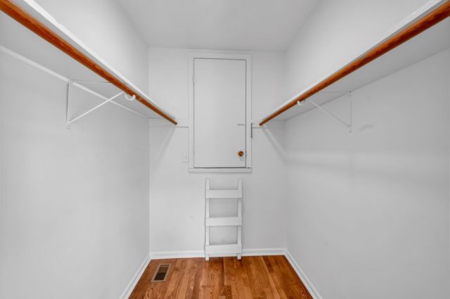 211 W Hills Ter, Dickson, TN 37055