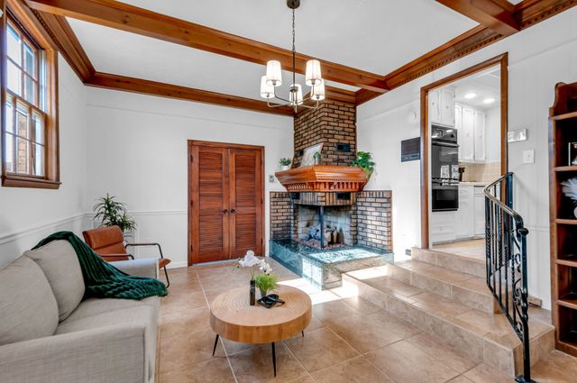 211 W Hills Ter, Dickson, TN 37055