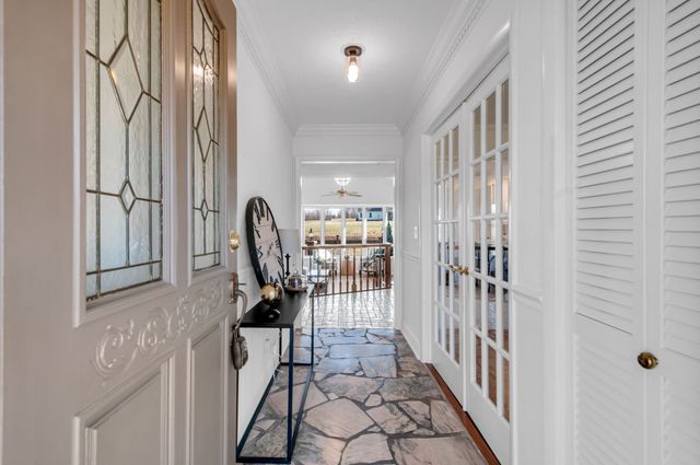 211 W Hills Ter, Dickson, TN 37055