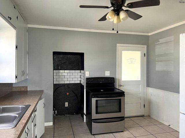 402 S RED RIVER, Henrietta, TX 76365