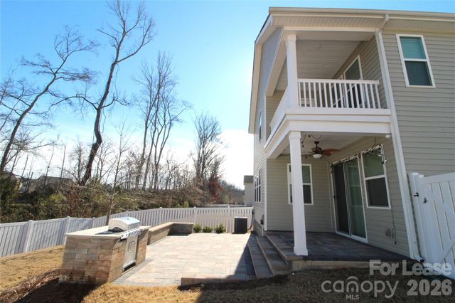 1406 Kings Grove Drive, York, SC 29745