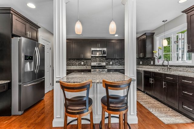 99 Elm St 99, Shrewsbury, MA 01545