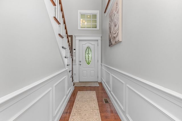 99 Elm St 99, Shrewsbury, MA 01545
