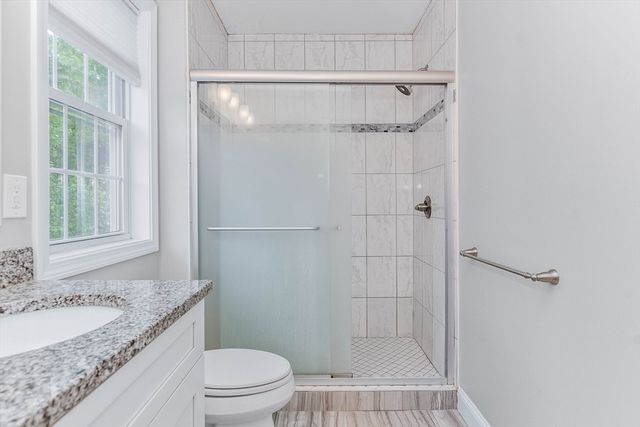 99 Elm St 99, Shrewsbury, MA 01545