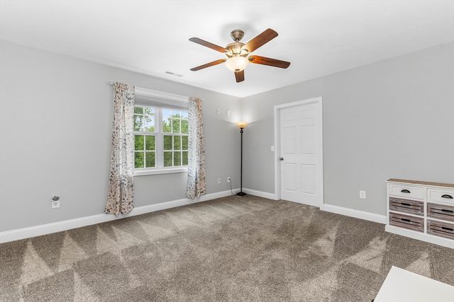 99 Elm St 99, Shrewsbury, MA 01545