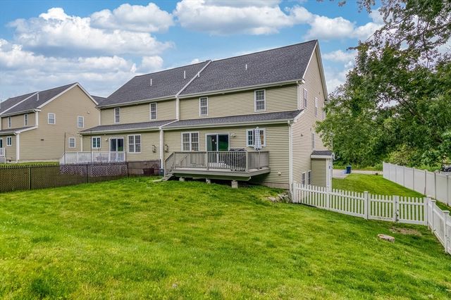99 Elm St 99, Shrewsbury, MA 01545