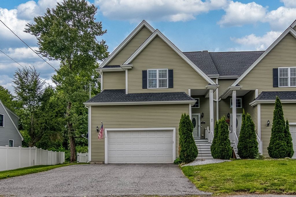 99 Elm St 99, Shrewsbury, MA 01545