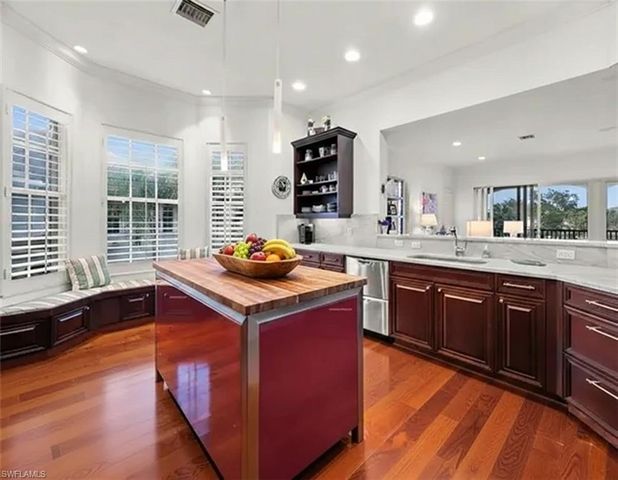 5045 Blauvelt WAY 201, Naples, FL 34105