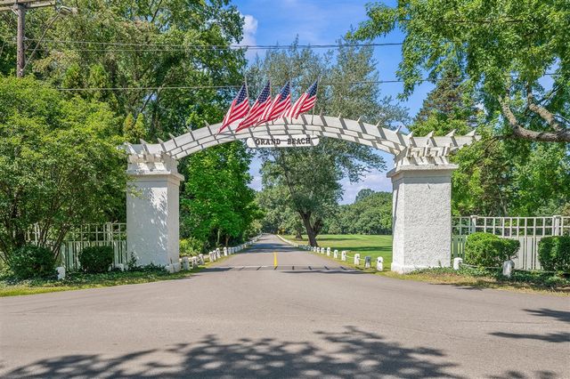 52101 Main Drive, Update, MI 49117
