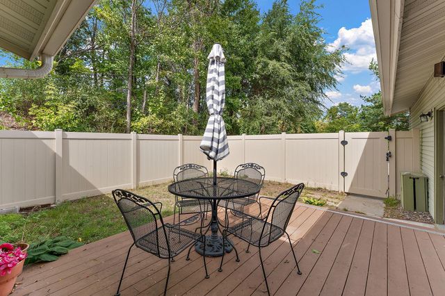 3277 Cloman Way 26, Inver Grove Heights, MN 55076