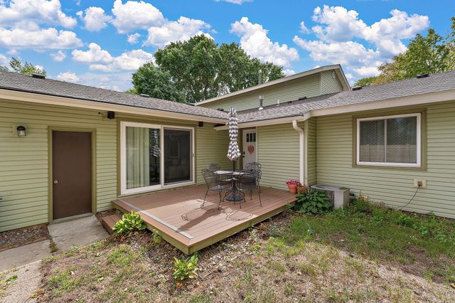 3277 Cloman Way 26, Inver Grove Heights, MN 55076