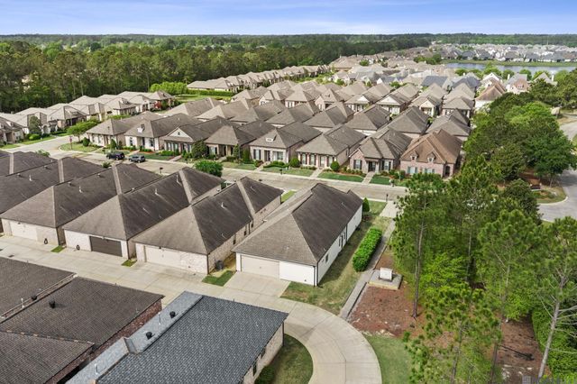 305 Rue Petite, Covington, LA 70433