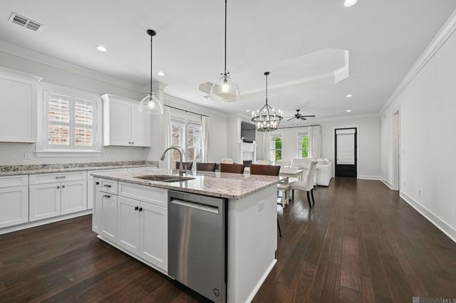 305 Rue Petite, Covington, LA 70433