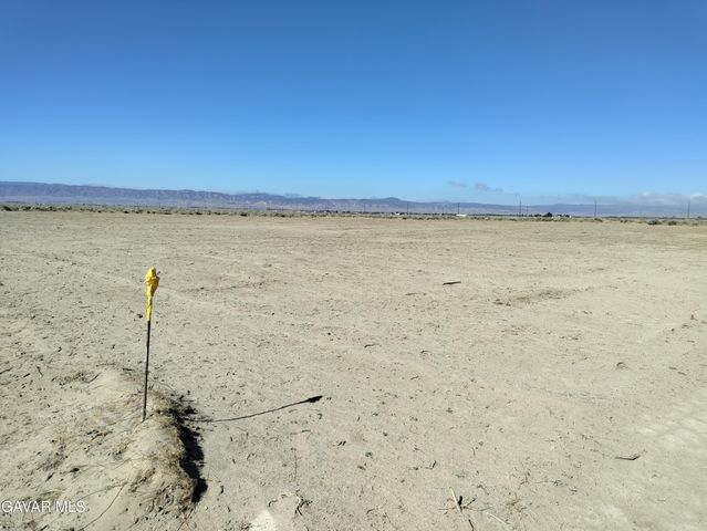 Cor Avenue D8 67 Stw, Lancaster, CA 93536