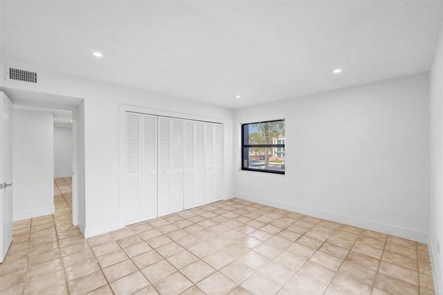 4040 N Hills Drive 24, Hollywood, FL 33021