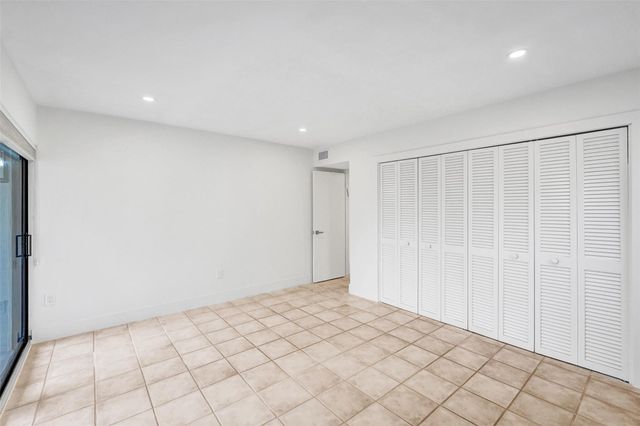 4040 N Hills Drive 24, Hollywood, FL 33021