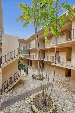 4040 N Hills Drive 24, Hollywood, FL 33021