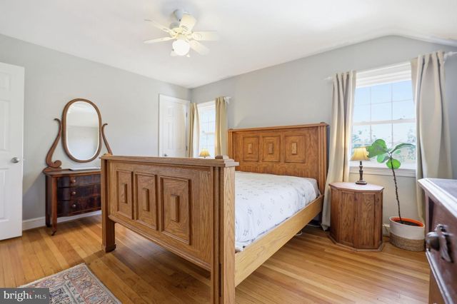 2004 N CLEVELAND ST, Arlington, VA 22201