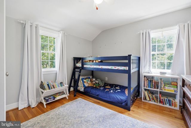 2004 N CLEVELAND ST, Arlington, VA 22201