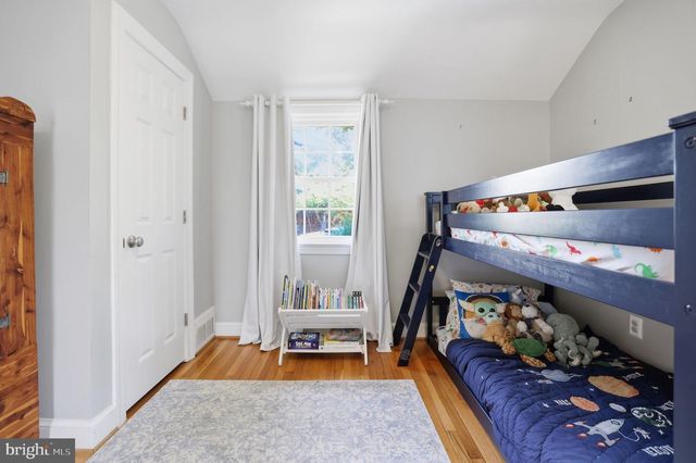 2004 N CLEVELAND ST, Arlington, VA 22201