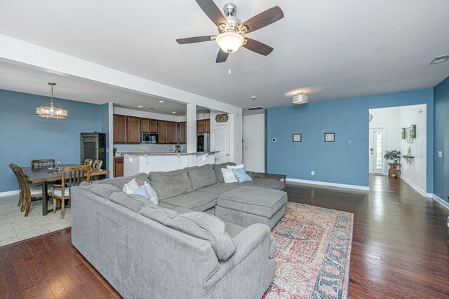 127 Longford Drive, Summerville, SC 29483