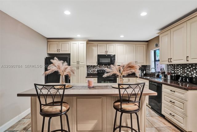 8108 SW 23rd Ct 26B, North Lauderdale, FL 33068