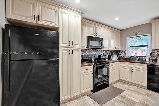 8108 SW 23rd Ct 26B, North Lauderdale, FL 33068