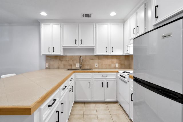 520 W 15th Street, Houston, TX 77008