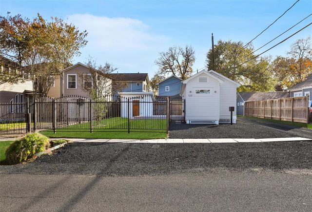 520 W 15th Street, Houston, TX 77008