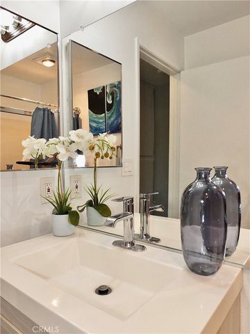 4591 Orange Avenue 306, Long Beach, CA 90807