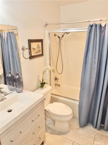4591 Orange Avenue 306, Long Beach, CA 90807