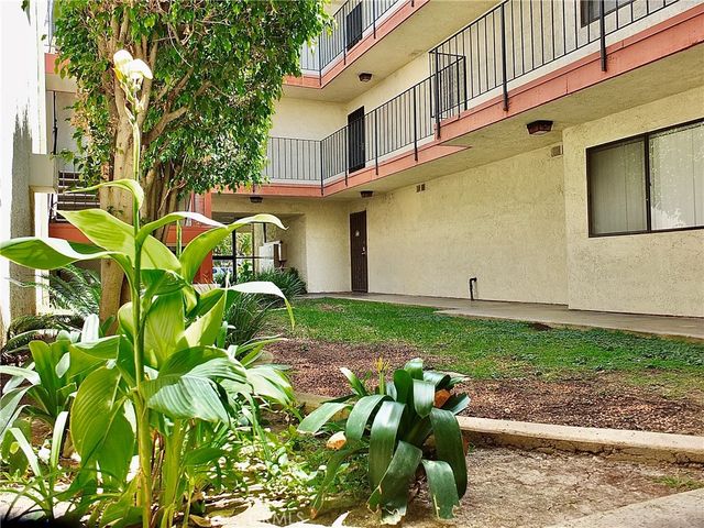 4591 Orange Avenue 306, Long Beach, CA 90807