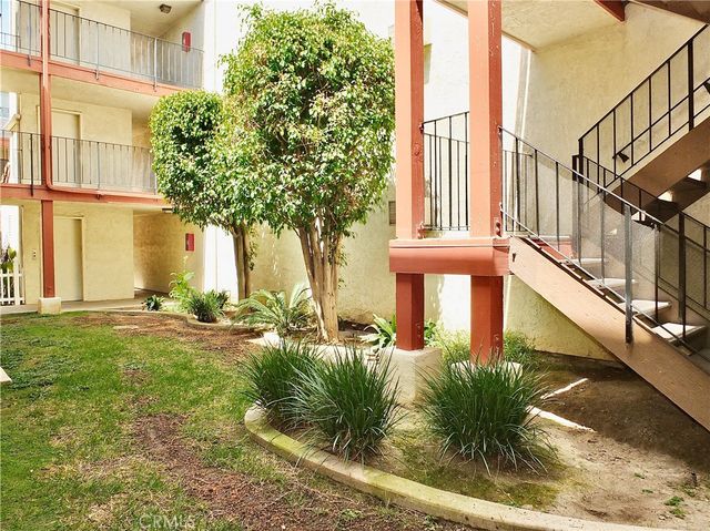 4591 Orange Avenue 306, Long Beach, CA 90807